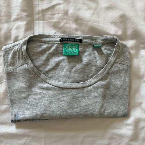 Funky Buddha T-shirt gray like new, size S