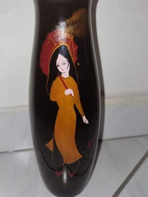 Ceramic Vase with Asian Decoration like new