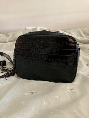 Crossbody bag like new, black