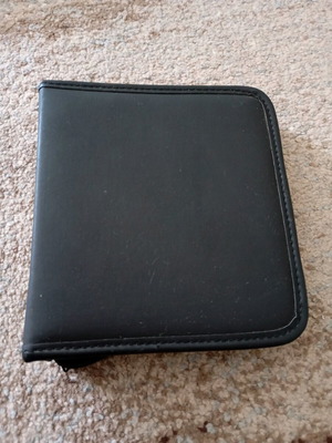 CD/DVD case used, capacity 24 discs
