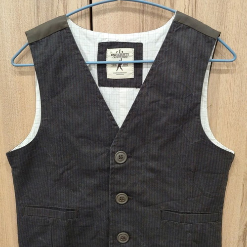 Zara Kids vest 5-6 years, herringbone pattern, 3 buttons