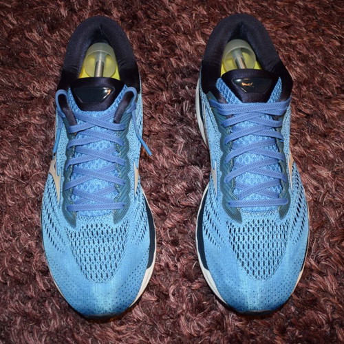 Mizuno Wave Sky 3 running shoes size 45 like new blue and white