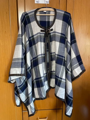 Poncho H&M striped used, one size with long sleeve