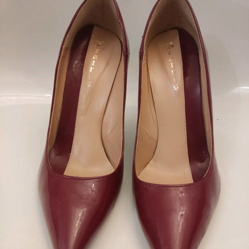 Beatrice Bordeaux patent leather pumps new size 39