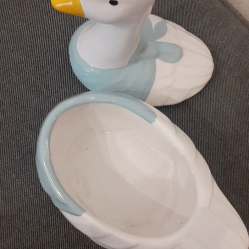Vintage ceramic cookie jar goose shape like new