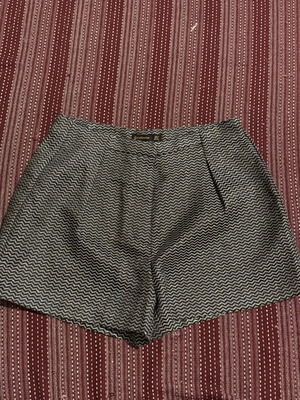 Lurex shorts Stradivarius new, black and silver, size M