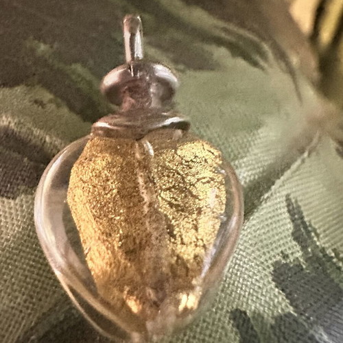 Pendant silver motif with crystal and gold leaves like new