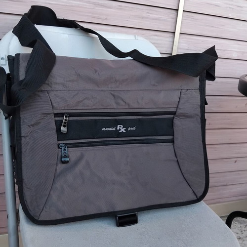 Essential Rx Pack laptop messenger bag like new, gray-black