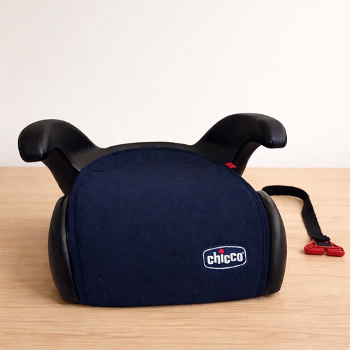 Chicco baby car booster seat 15-36kg