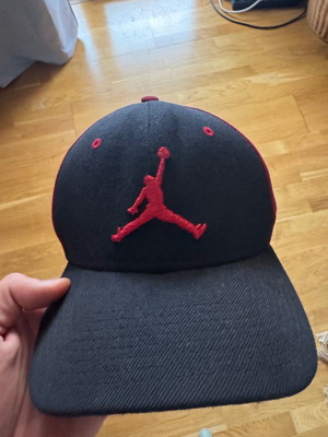Καπέλο Jordan μεταχειρισμένο, one size, μαύρο και κόκκινο