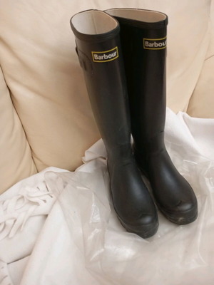 Barbour boots used, black, size 37 with a crack