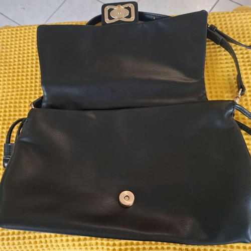 Aldo Eelinora Shoulder Bag like new, black with gold details