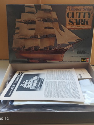 Revell Cutty Sark vintage model ship like new, scale 1/220