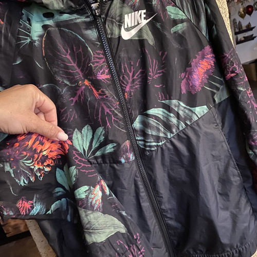 Nike floral windbreaker jacket with hood for girls, new