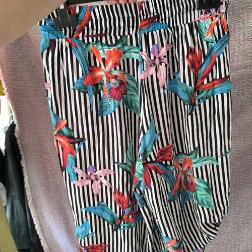 Capri beach pants Anel like new, multicolor, size medium