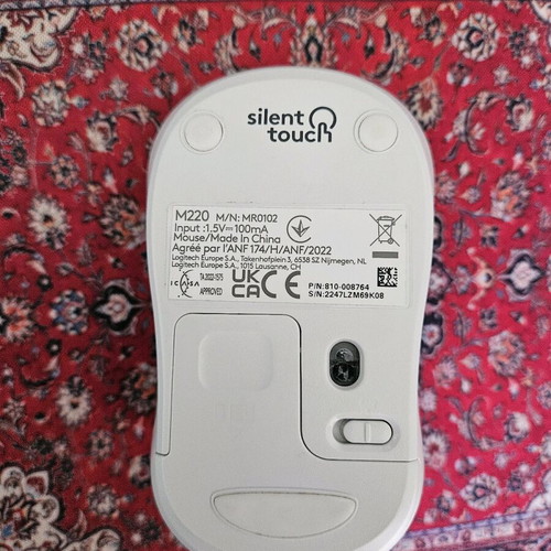 Logitech M220 Silent Touch mouse with minimal use