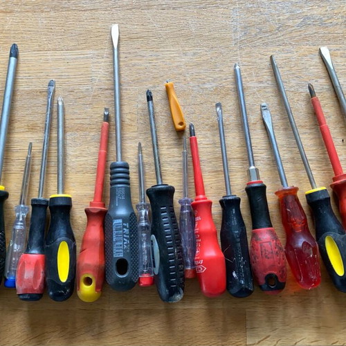 Screwdriver set used, 15+ pieces various types