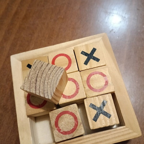 Wooden Tic Tac Toe game like new