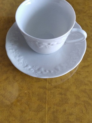 Porcelain coffee cup set new, 6 pieces with saucers