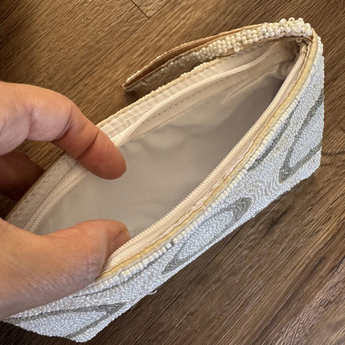 Handbag embroidered with white sequins, new