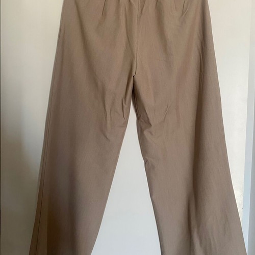 Stradivarius pants and Zara T-shirt like new, size medium