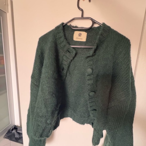 Karavan short cardigan like new, green with puffed sleeves
