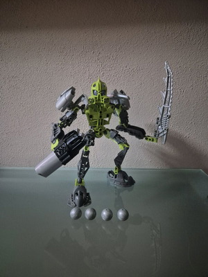 Bionicle 8686 Phantoka Lewa like new