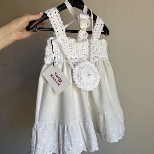 Baby dress from Vanilla Magnolia Boutique with accessories, new, 9-12 months