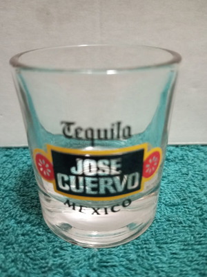 Tequila shot glasses Mexico set of 6 new, collectible