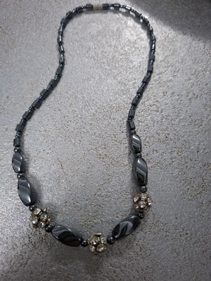 Hematite Necklace like new with Shiny Rhinestone Balls