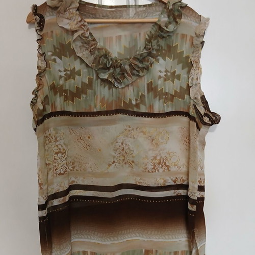 Bohemian sleeveless semi-transparent top with ruffles size medium like new, brown multicolor