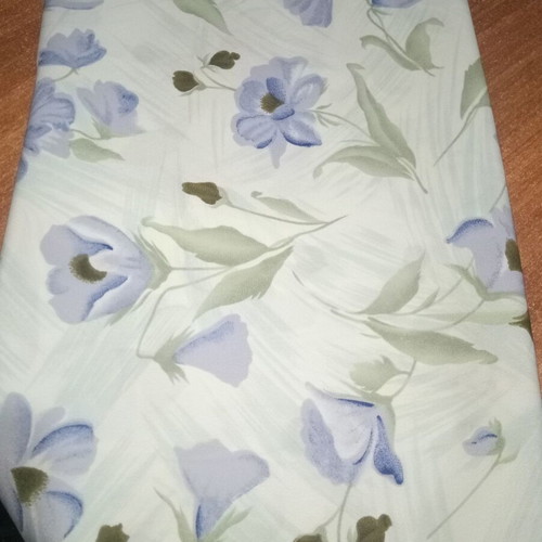 Deal of the day!!! Double-width fabric with floral patterns, in soft shades of green and purple