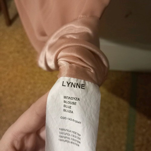 Lynne blouse like new, size 40, beige