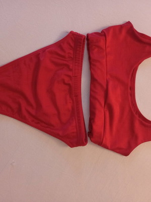 Red bikini set like new, elastic