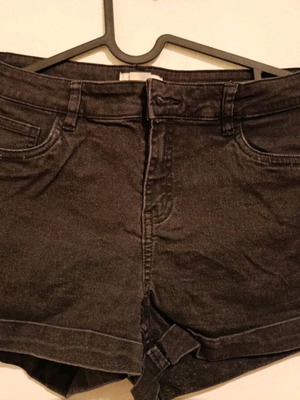 H&M black denim shorts size 38 like new