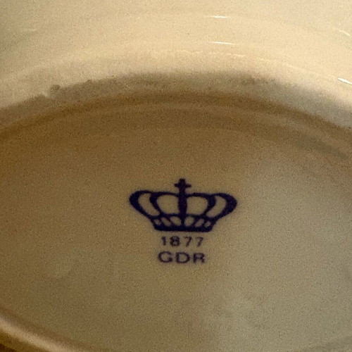 Porcelain vase GDR 1877 like new, 17 cm height