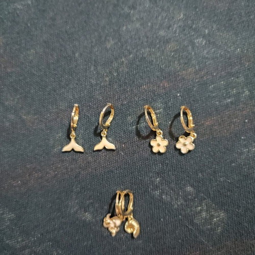 Earrings like new