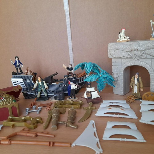 Pirate toy set with Safari Ltd TOOB miniatures