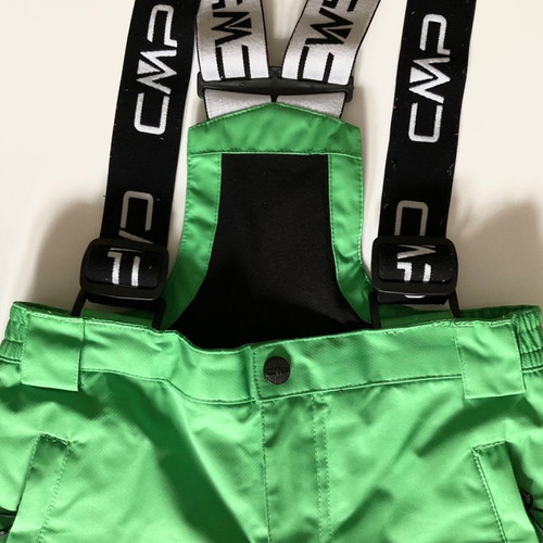 Children's ski suit new, waterproof, size 4 years, green