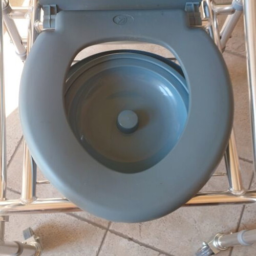 Folding commode chair with wheels