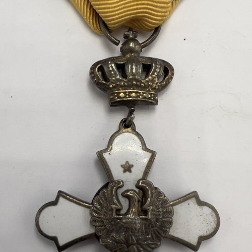 Silver Knight of the Phoenix Order Medal used, 950 silver