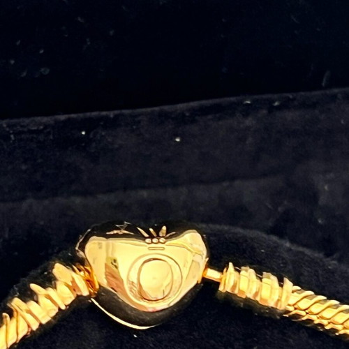Pandora original bracelet with snake chain and heart clasp 14K gold plated size 19cm like new
