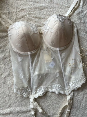 Vintage Luna cream corset / Vintage Luna κρεμ κορσές