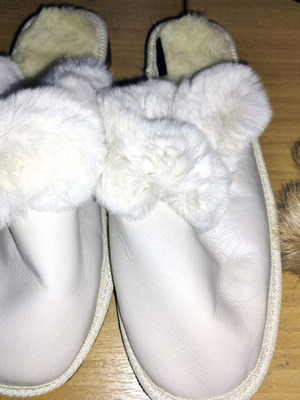 Fur slippers from Kastoria new, size 39, white and beige