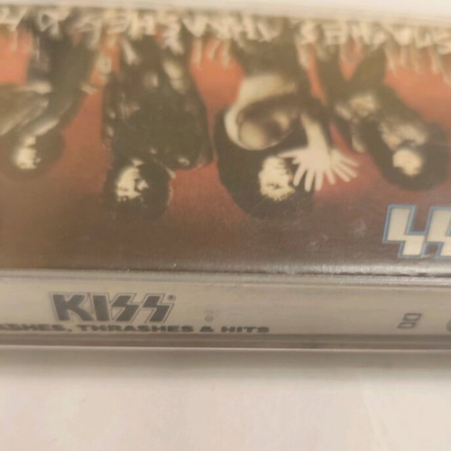 Kiss Smashes, Thrashes & Hits 1988 cassette like new, rock