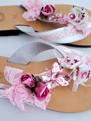 Γυναικεία δερμάτινα πέδιλα καινούργια, με λουλούδια και πεταλούδες, νούμερο 39, ροζ