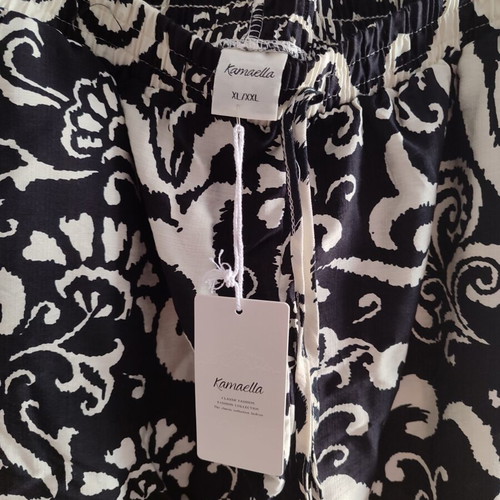 Women's Palazzo Pants new, sizes L and XL, black and white