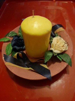 Χειροποίητο επιτραπέζιο διακοσμητικό κερί καινούργιο με κεραμική βάση