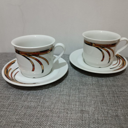 Porcelain tea cups set of six large size like new