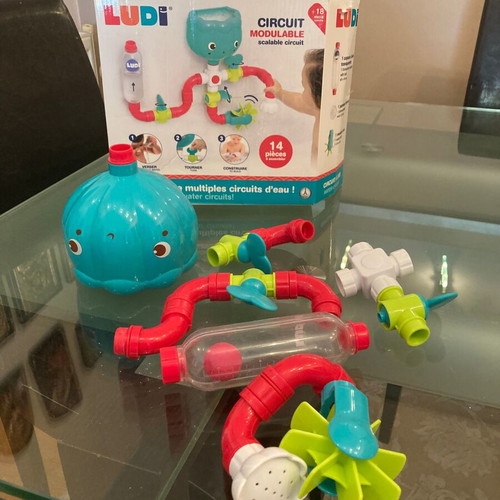 LUDI Water Circuit toy like new for bath play